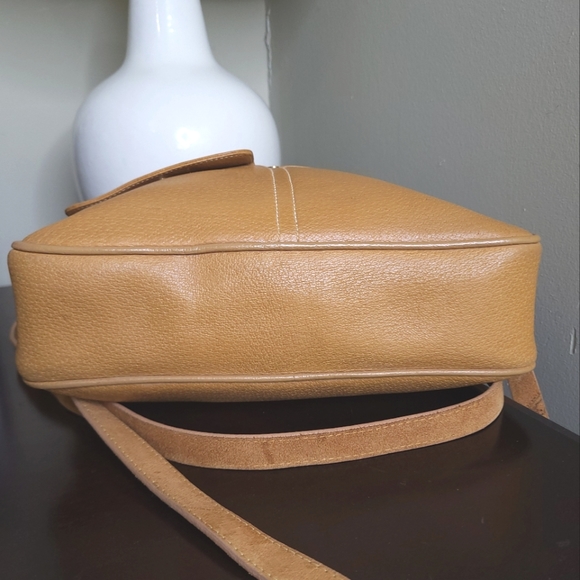 Gucci Vintage Crossbody Camera Bag, Leather Unisex - Picture 3 of 12